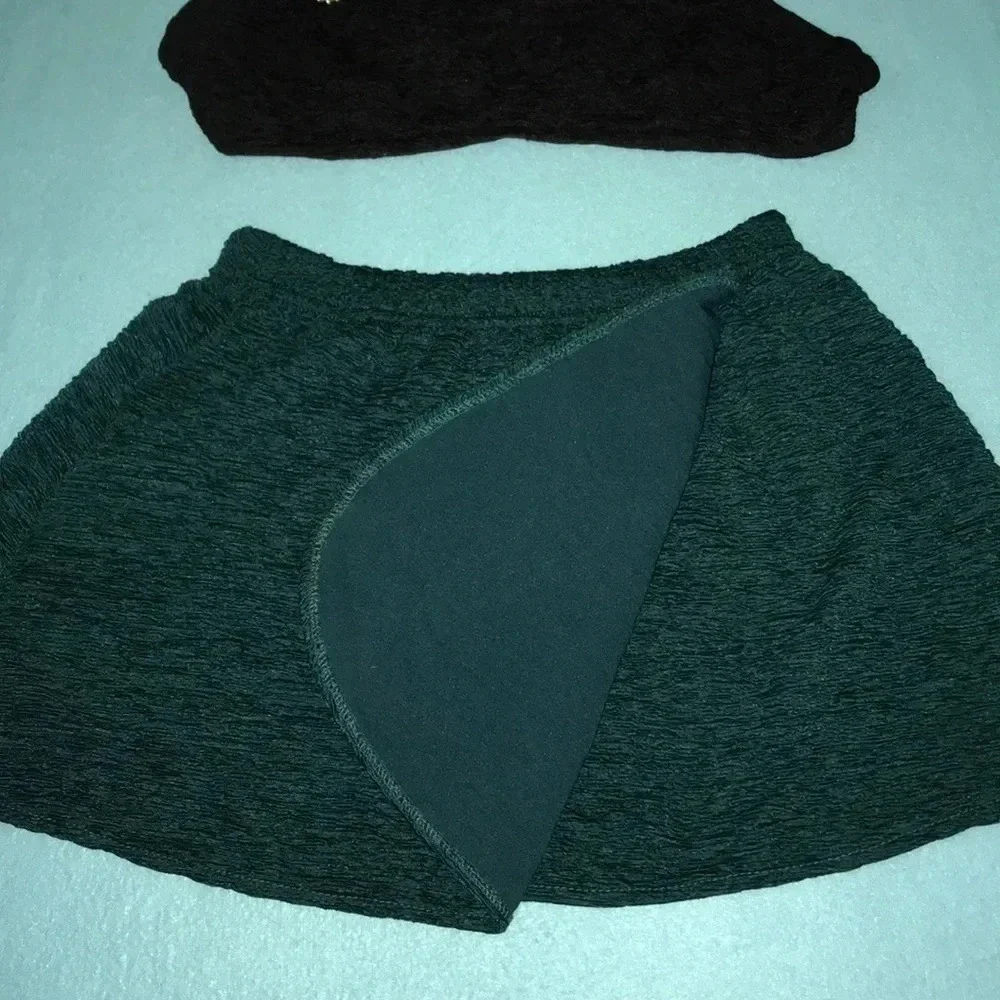 𝅺Mainstream wrap skirt cover up green size S/M matching swim top black size 10